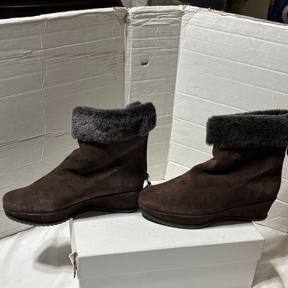 Stuart Weitzman Shoes - Stuart Weitzman suede sheared lamb lined fur platform ankle boots. Made in Spain